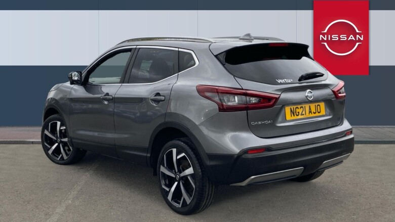 Nissan Qashqai 1.3 DiG-T N-Motion 5dr Petrol Hatchback